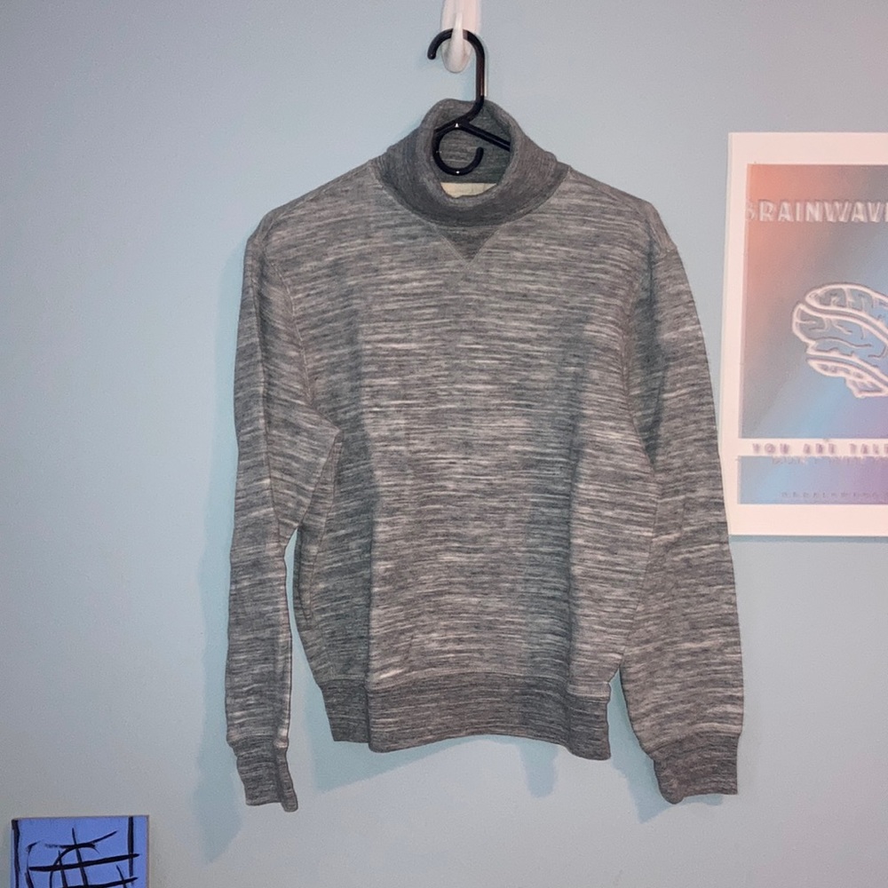 GAP mens grey turtleneck